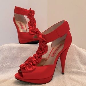 BETSEY JOHNSON Red Satin Heels